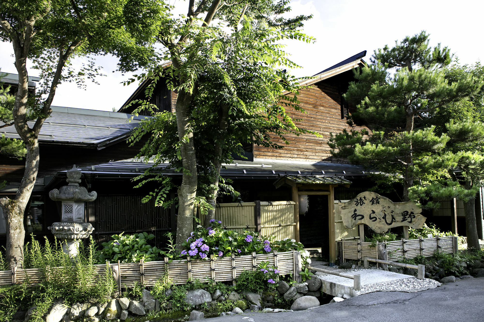 Ryokan Warabino Hotel Takayama  Exterior photo